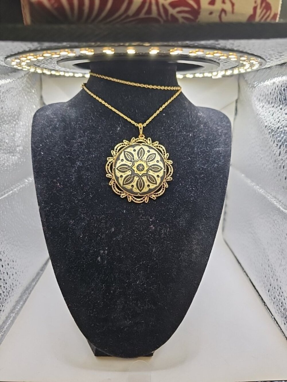 Necklace Avon Pendant Gold-tone Damascene Style